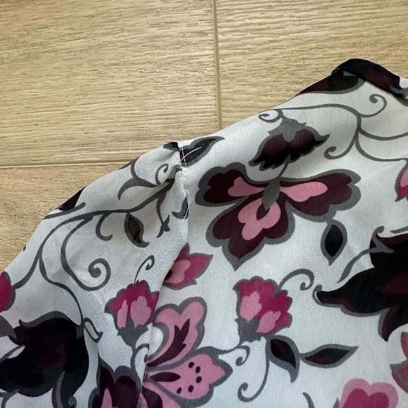 EUC Ann Taylor LOFT Floral Shirt Dress Blouse in black & pink - Picture 8 of 8